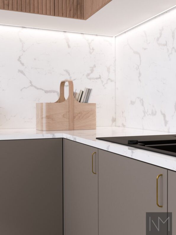 Küchenfronten im Design Soft Matte Basic kombiniert mit Nordic Skyline. Farbe Beige und Eiche klar lackiert