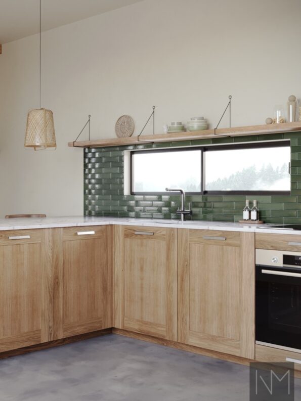 Küchenfronten im Classic Frame Design. Eiche klar lackiert.
