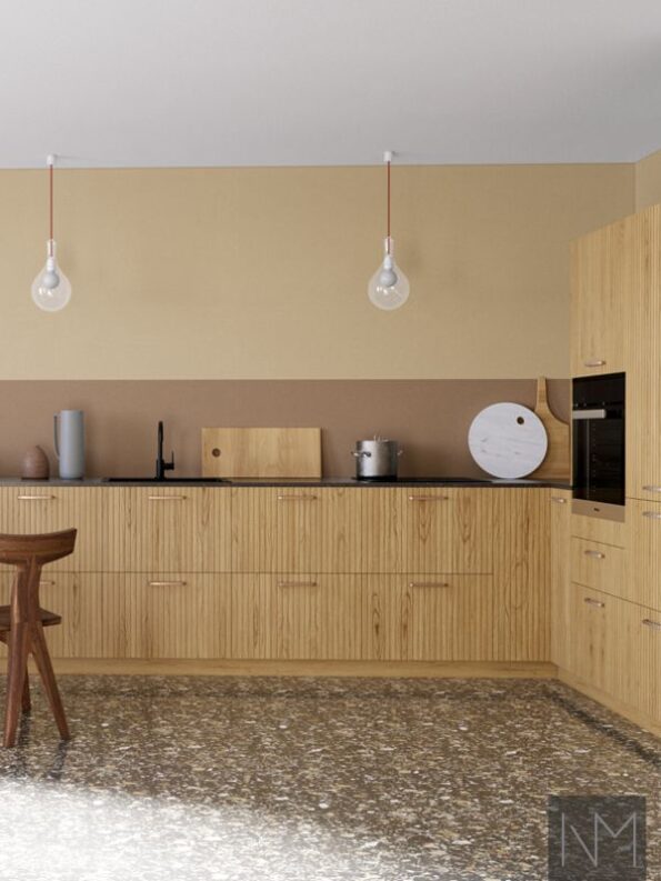 Küchenfronten im Design Nordic Skyline. Eiche klar lackiert, mit Pronto-Griff in Antik-Kupfer.