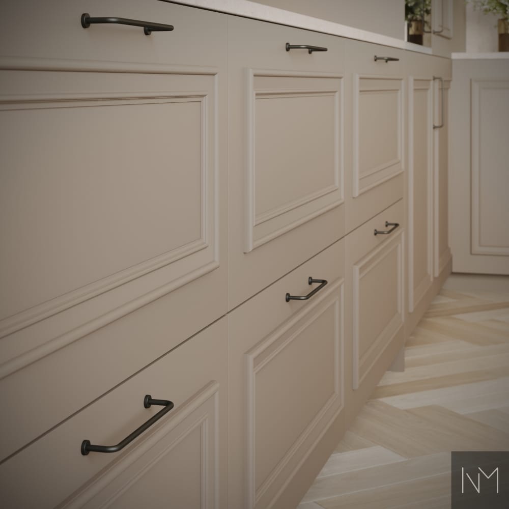 Deco Frame in de kleur van de fronten: NCS 4207-Y18R. Fronten van MDF met een decoratief kader. Ladegrepen: Relic in antiek bruin. Alles is bij ons verkrijgbaar.