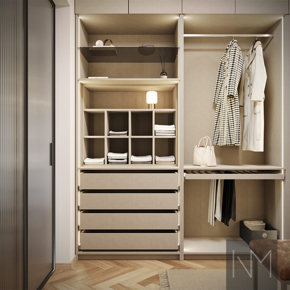 Begehbarer Kleiderschrank in Linen-Kollektion. Farbe Beige.