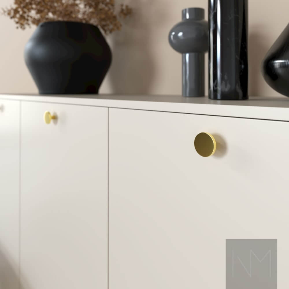 Metod unit, Basic Jotun Pale Ash 10341 and plate handles in brass