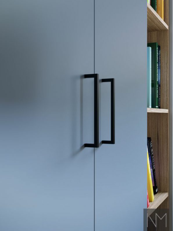 Garderobefronter til PAX garderobe fra IKEA. NCS S3030-R90B